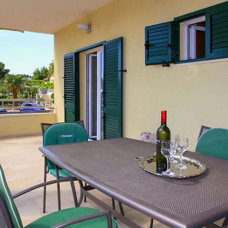 Apartamento Matko By Interhome