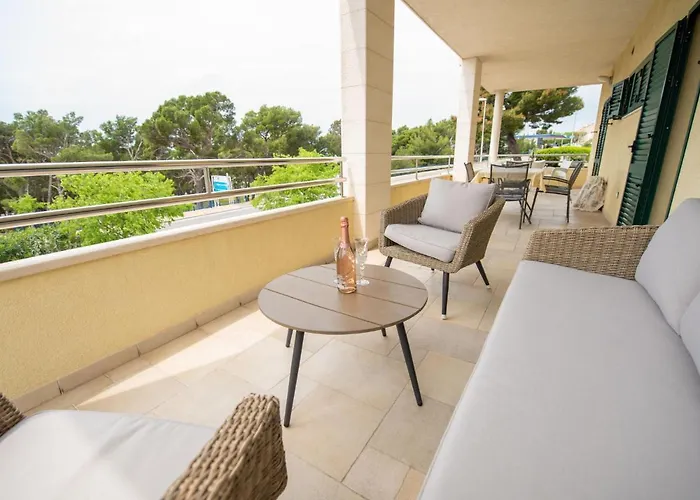 Matko By Interhome * Makarska