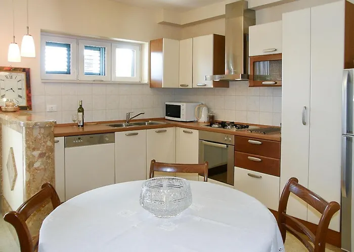 Apartment Matko By Interhome Makarska